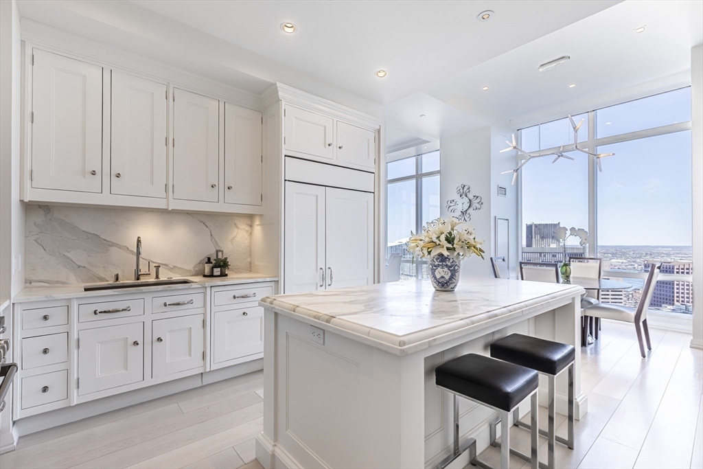 1 Franklin Street, Unit PH1B Boston, MA 02110 - Photo 13 of 42