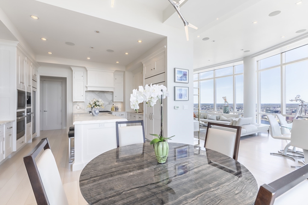 1 Franklin Street, Unit PH1B Boston, MA 02110 - Photo 19 of 42