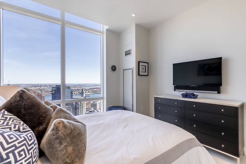 1 Franklin Street, Unit PH1B Boston, MA 02110 - Photo 33 of 42