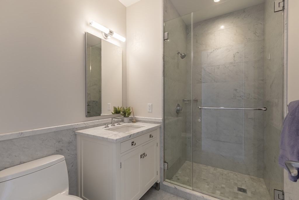 1 Franklin Street, Unit PH1B Boston, MA 02110 - Photo 36 of 42