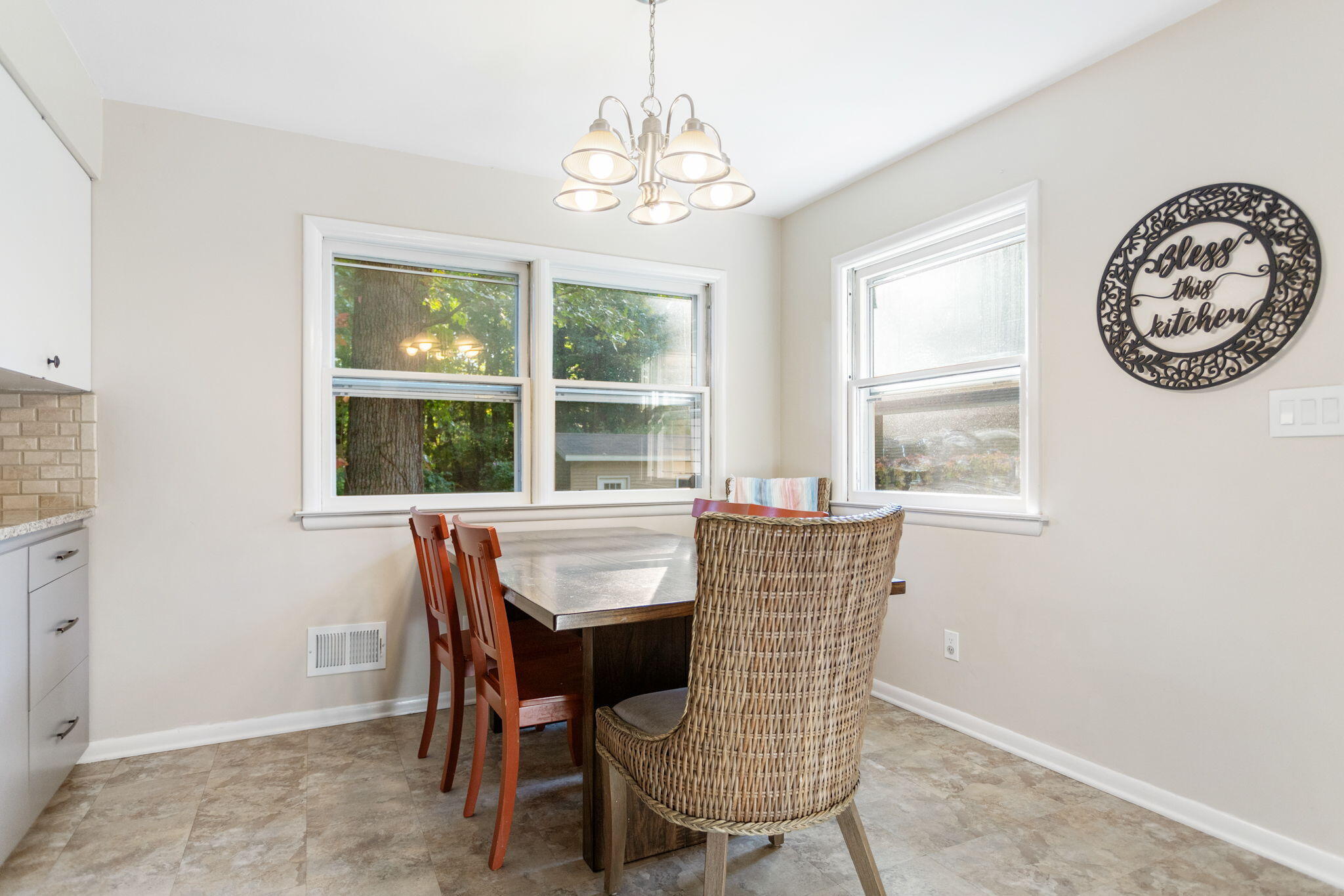 18304 North Fruitport Road Spring Lake, MI 49456 - Photo 17 of 31 Dinette
