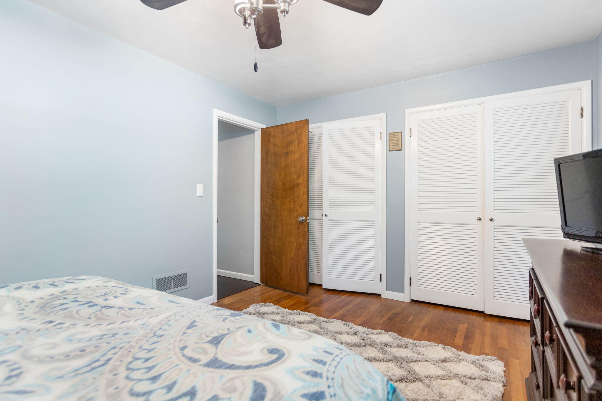 18304 North Fruitport Road Spring Lake, MI 49456 - Photo 20 of 31 Primary Bedroom