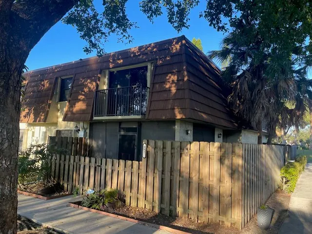 $320,000 | 4887 Northwest 94th Terrace, Unit 4887, Sunrise, FL 33351