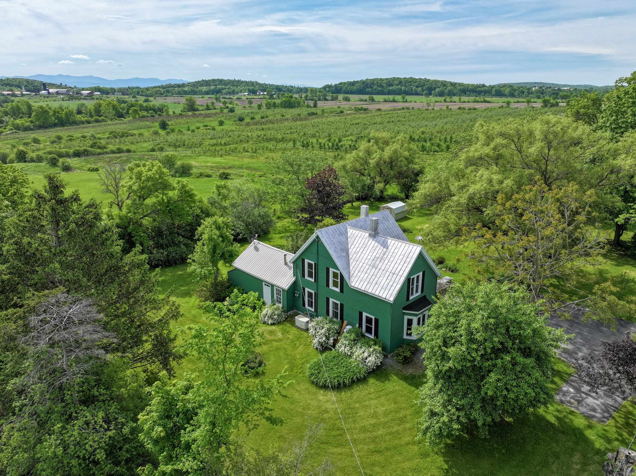 1703 Crown Point Road Bridport, VT 05734 - Photo 4 of 44