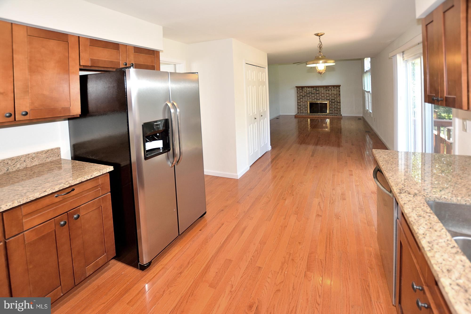 13928 Riding Loop Drive North Potomac, MD 20878 - Photo 4 of 29 Kitchen
