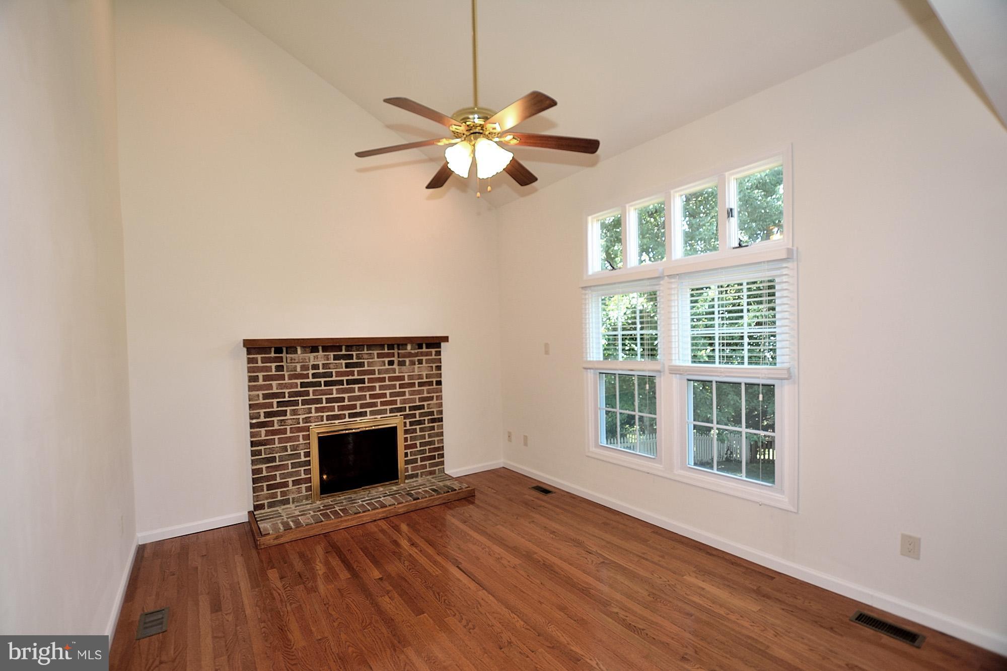 13928 Riding Loop Drive North Potomac, MD 20878 - Photo 7 of 29 Family Room
