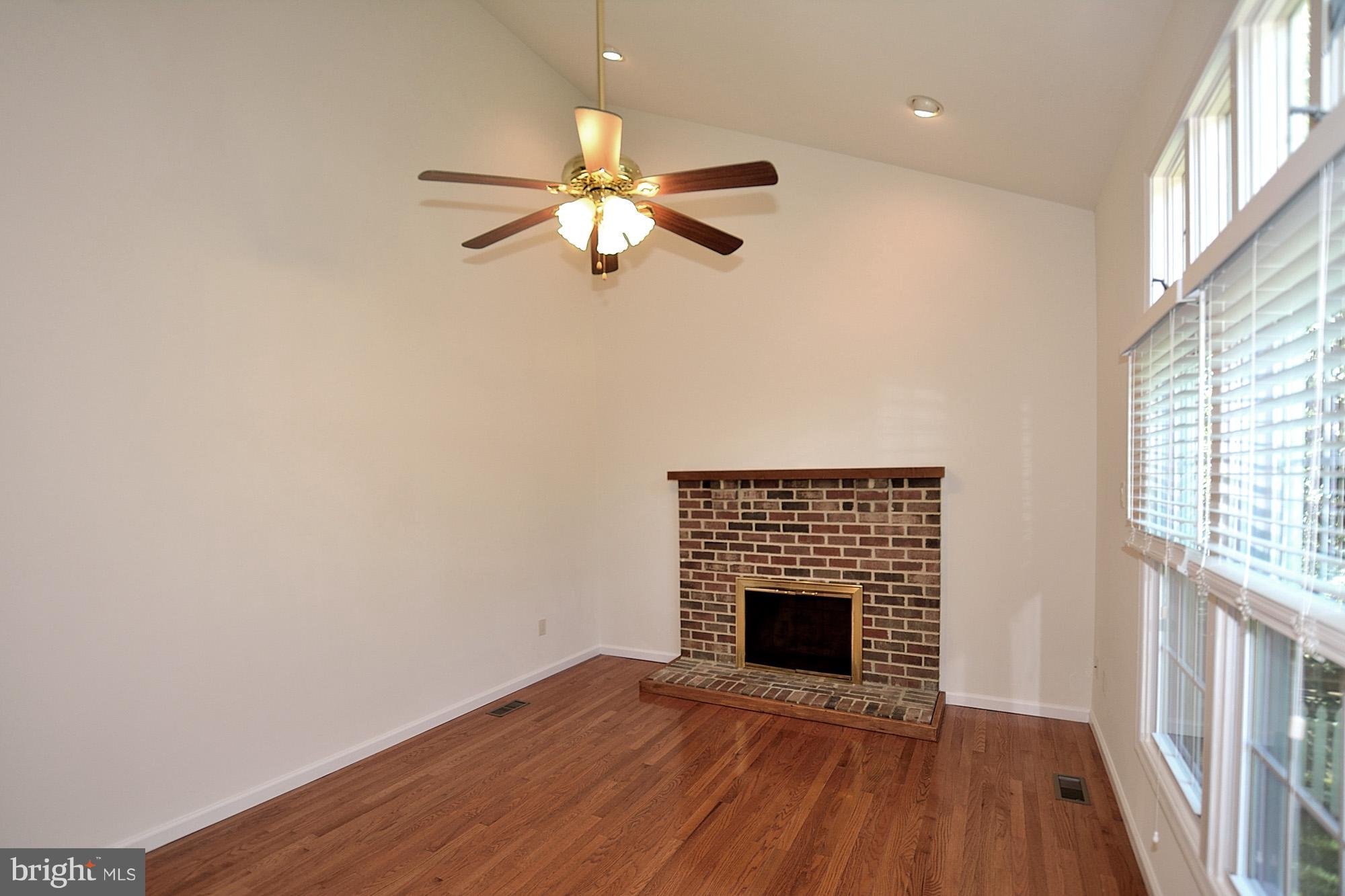13928 Riding Loop Drive North Potomac, MD 20878 - Photo 8 of 29 Family Room