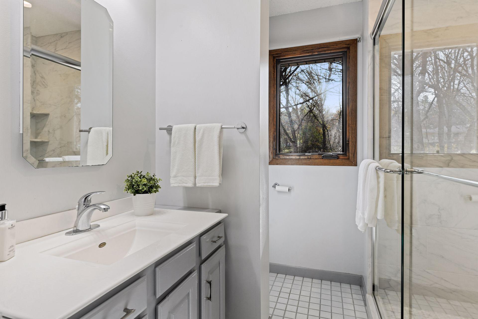 14625 Spring Lake Road Minnetonka, MN 55345 - Photo 22 of 32 Gallery Image 22
