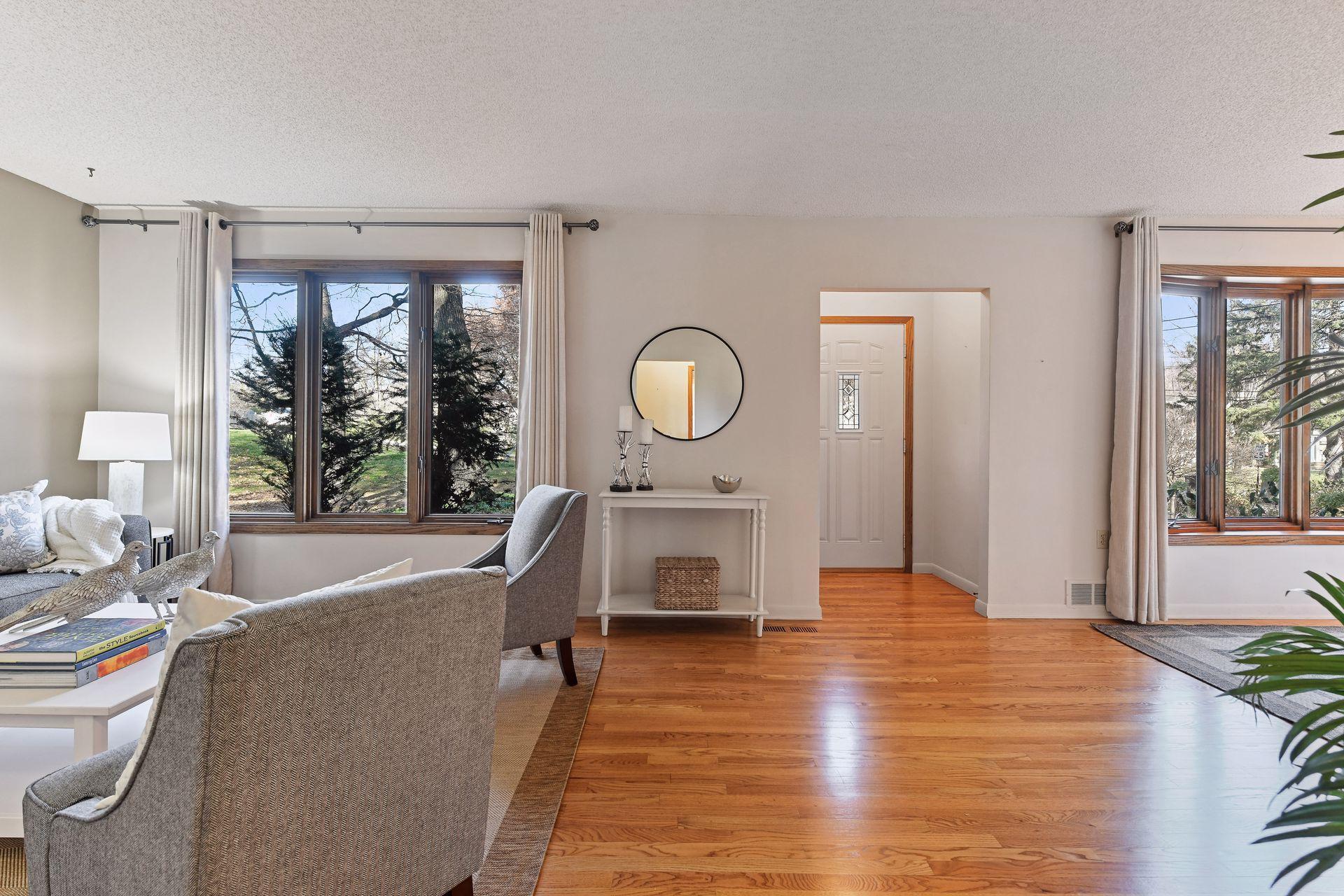 14625 Spring Lake Road Minnetonka, MN 55345 - Photo 4 of 32 Gallery Image 4