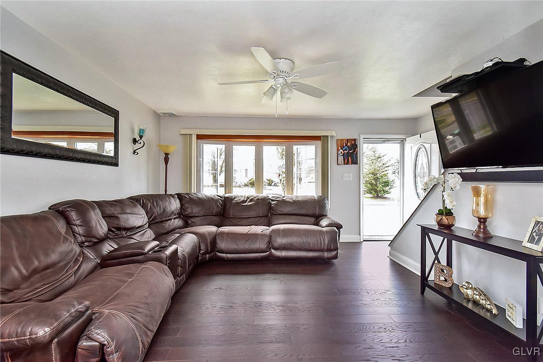2019 Edgehill Road Bethlehem, PA 18017 - Photo 6 of 37 Gallery Image 6