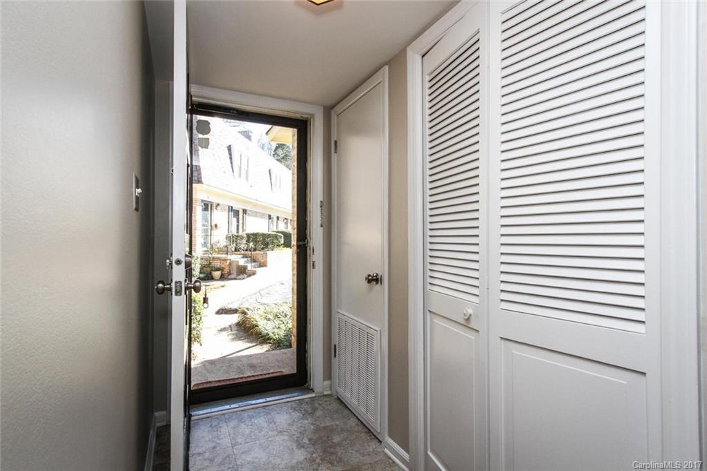 2225 Rexford Road, Unit 2225E Charlotte, NC 28211 - Photo 2 of 23 Gallery Image 2