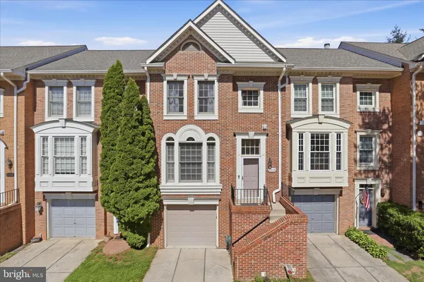 $3,200 | 3946 Valley Ridge Drive, Fairfax, VA 22033
