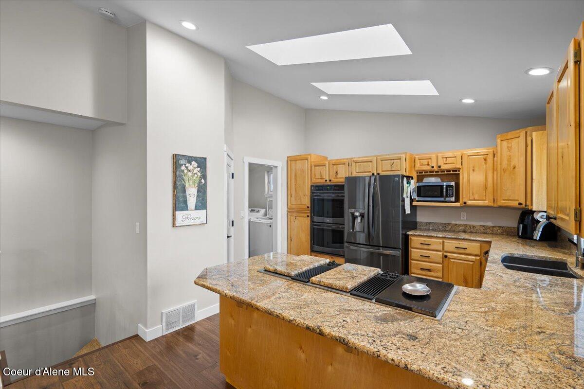 2447 East Garwood Road Hayden, ID 83835 - Photo 16 of 56 Kitchen