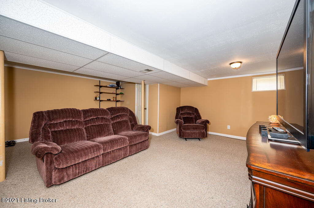 7902 Terry Road Louisville, KY 40258 - Photo 39 of 66 100 (18)