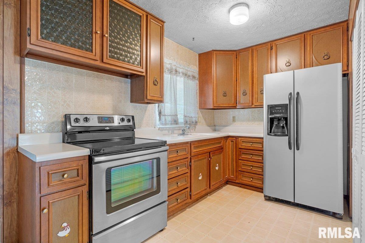 2824 Cardigan Drive Springfield, IL 62702 - Photo 8 of 20