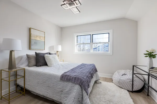 $324,400 | 7114 Olde Gatehouse Road, Tinley Park, IL 60477