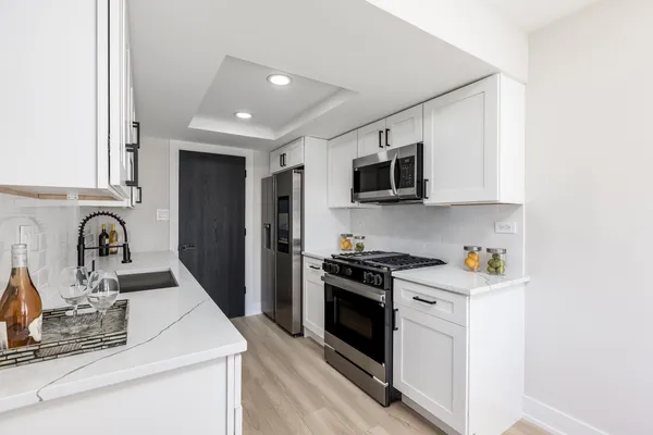 $324,400 | 7114 Olde Gatehouse Road, Tinley Park, IL 60477