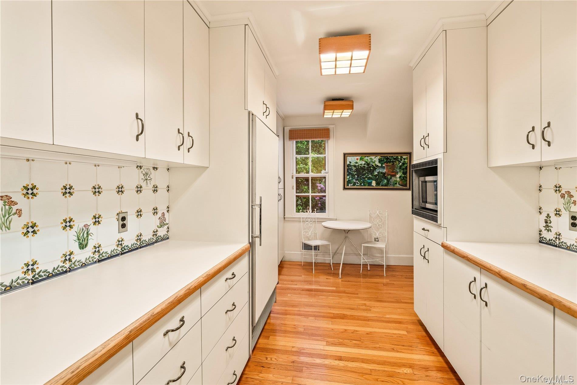 200 Cleft Road Mill Neck, NY 11765 - Photo 14 of 36 Large Pantry