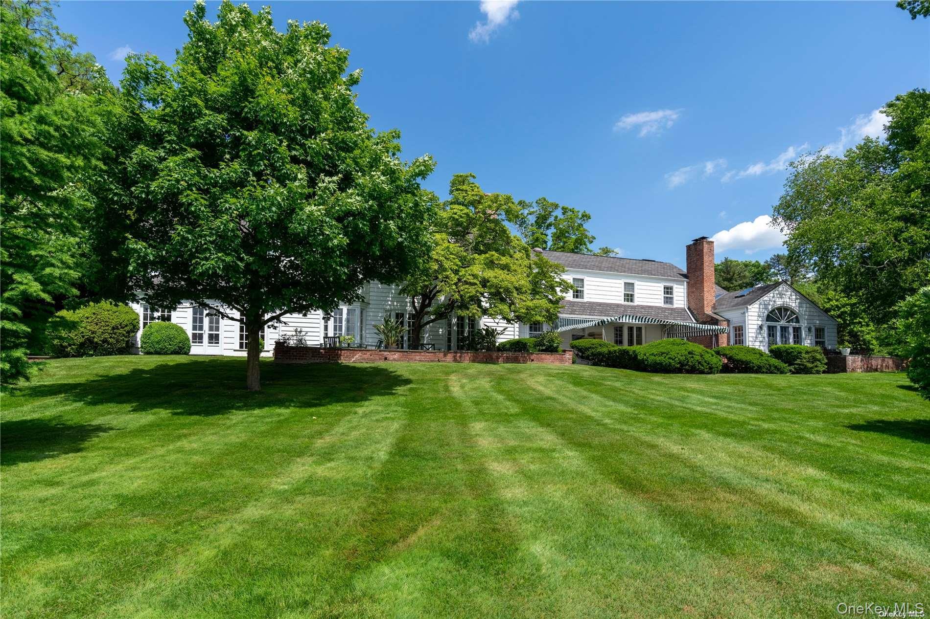 200 Cleft Road Mill Neck, NY 11765 - Photo 4 of 36 8.66 Acres with a Flat backyard