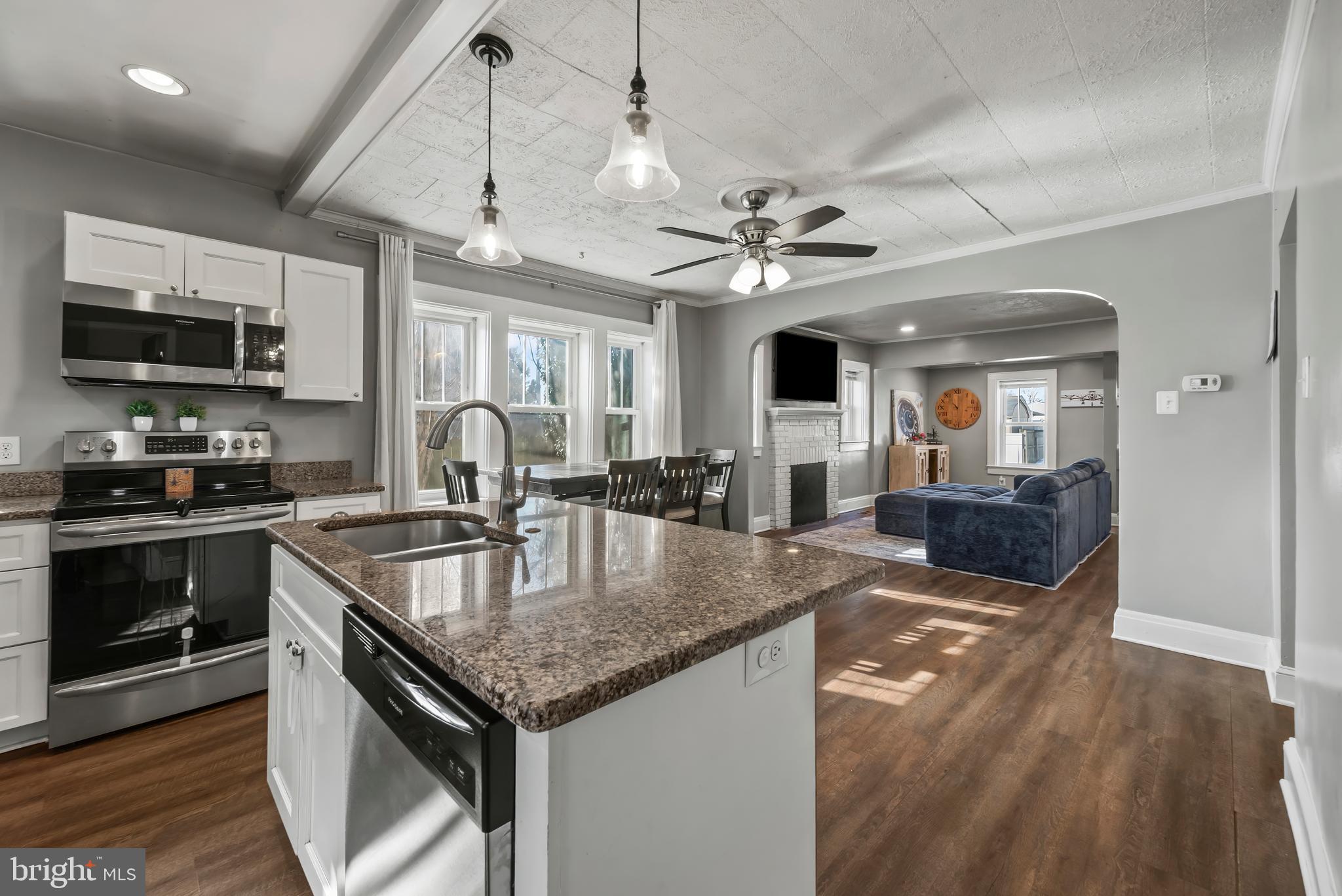 103 Arundel Road Pasadena, MD 21122 - Photo 13 of 29