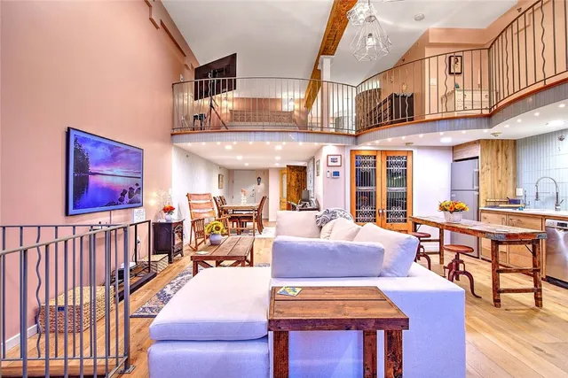 $549,000 | 10 Exchange Court, Unit 203, Pawtucket, RI 02860