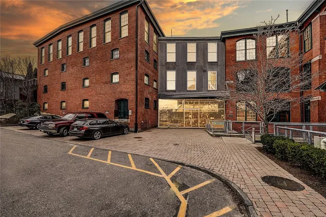 $549,000 | 10 Exchange Court, Unit 203, Pawtucket, RI 02860