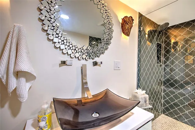 $549,000 | 10 Exchange Court, Unit 203, Pawtucket, RI 02860