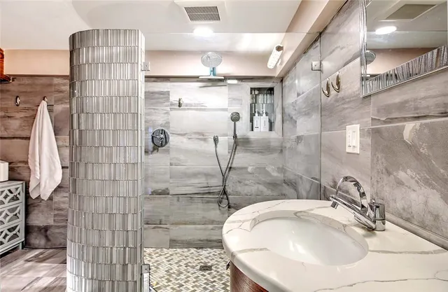 $549,000 | 10 Exchange Court, Unit 203, Pawtucket, RI 02860