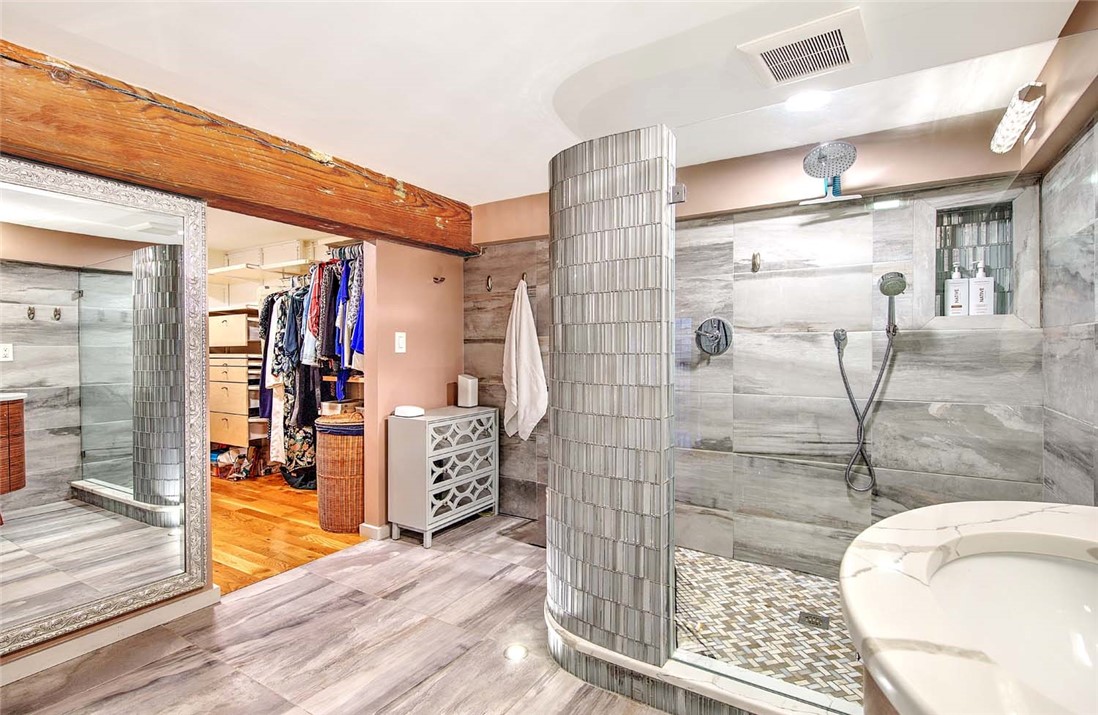 10 Exchange Court, Unit 203 Pawtucket, RI 02860 - Photo 40 of 49 Primary Full Bath