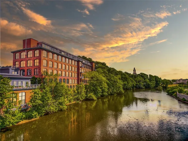 $549,000 | 10 Exchange Court, Unit 203, Pawtucket, RI 02860