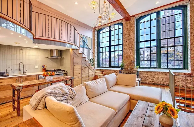 $549,000 | 10 Exchange Court, Unit 203, Pawtucket, RI 02860