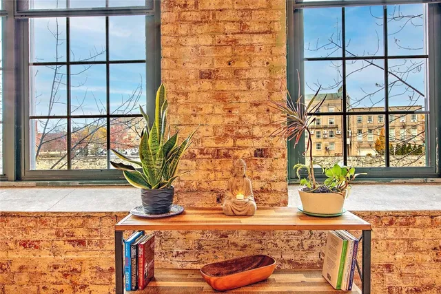 $549,000 | 10 Exchange Court, Unit 203, Pawtucket, RI 02860