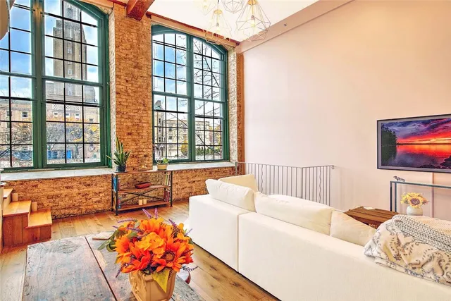 $549,000 | 10 Exchange Court, Unit 203, Pawtucket, RI 02860