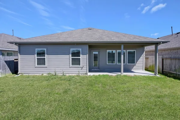 $2,400 | 15130 Pr Ml Drive, New Caney, TX 77357