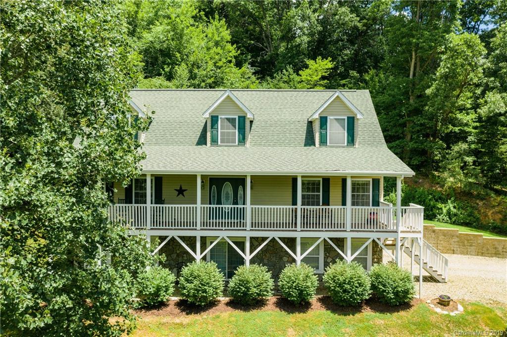 964 Sorrells Cove Road Clyde, NC 28721 - Photo 2 of 33