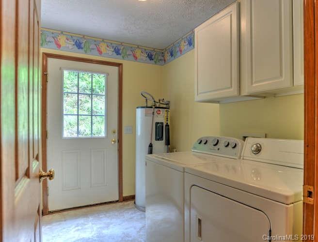 964 Sorrells Cove Road Clyde, NC 28721 - Photo 11 of 33