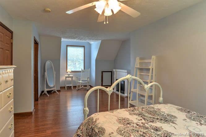 964 Sorrells Cove Road Clyde, NC 28721 - Photo 18 of 33