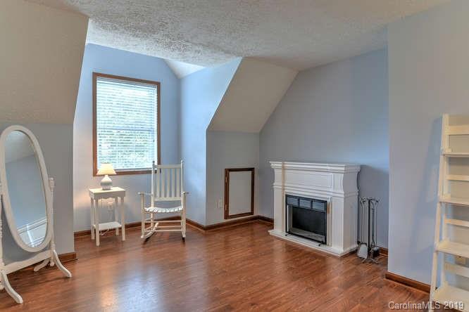 964 Sorrells Cove Road Clyde, NC 28721 - Photo 19 of 33