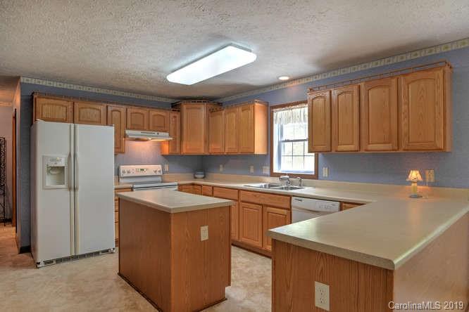 964 Sorrells Cove Road Clyde, NC 28721 - Photo 6 of 33