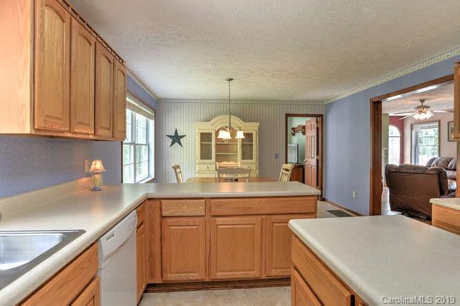 964 Sorrells Cove Road Clyde, NC 28721 - Photo 7 of 33