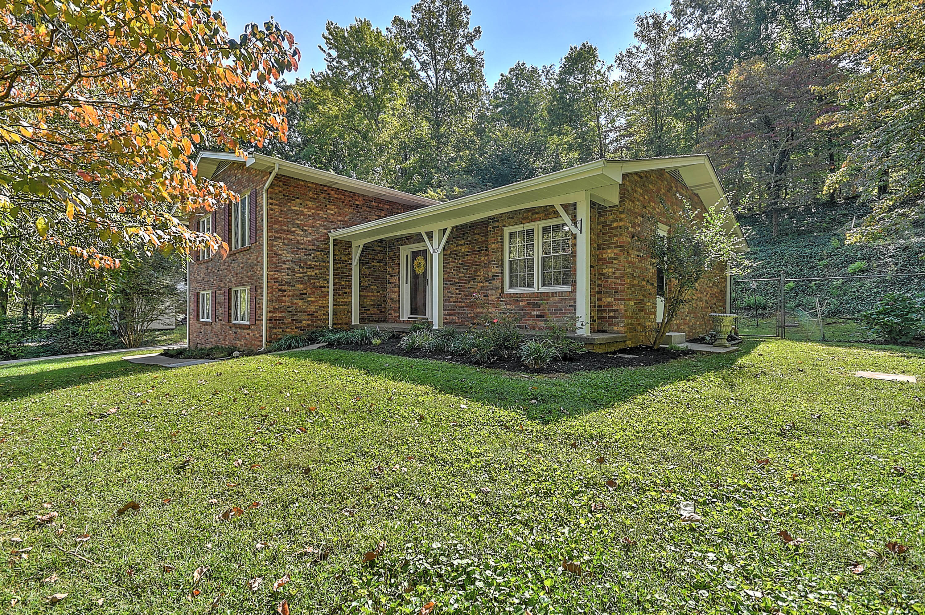 1105 Cherokee Road Johnson City, TN 37604 - Photo 2 of 30 Cherolkee