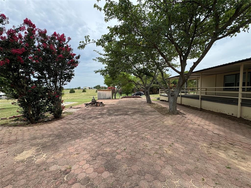 197 Private Road 4652 Rhome, TX 76078 - Photo 7 of 38