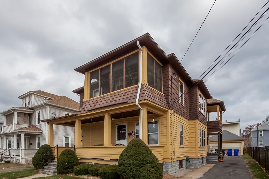 85-87 Lyons Street Springfield, MA 01151 - Photo 2 of 24 Gallery Image 2