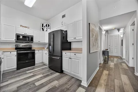 $189,900 | 5115 Melbourne Street, Unit A303, Punta Gorda, FL 33980