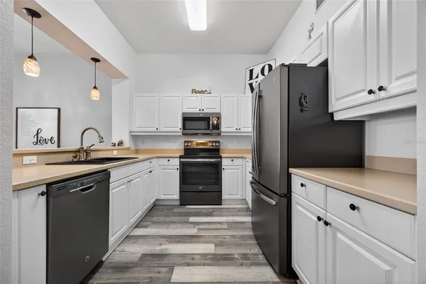 $189,900 | 5115 Melbourne Street, Unit A303, Punta Gorda, FL 33980