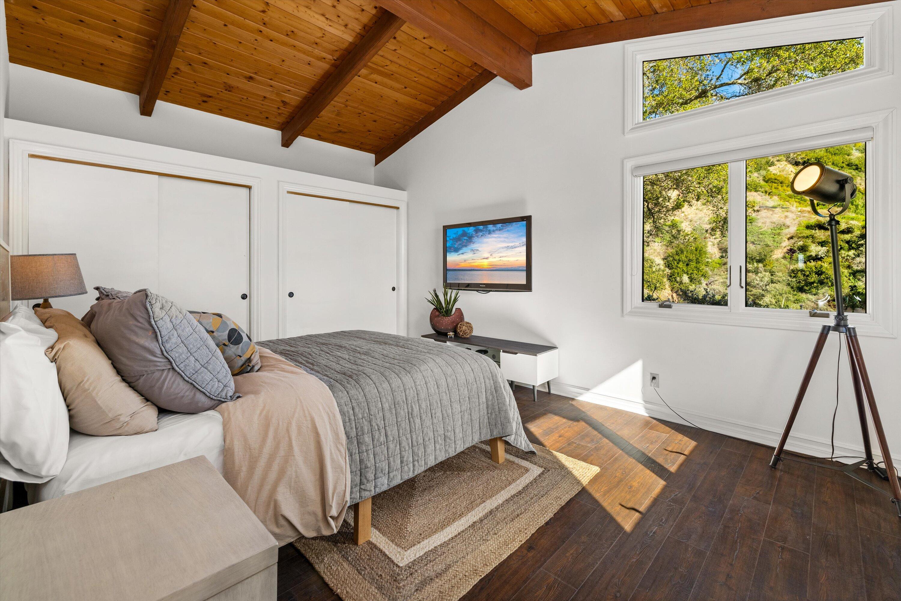 1260 Northridge Road Santa Barbara, CA 93105 - Photo 26 of 46 3rd Bedroom1_1260 Northridge