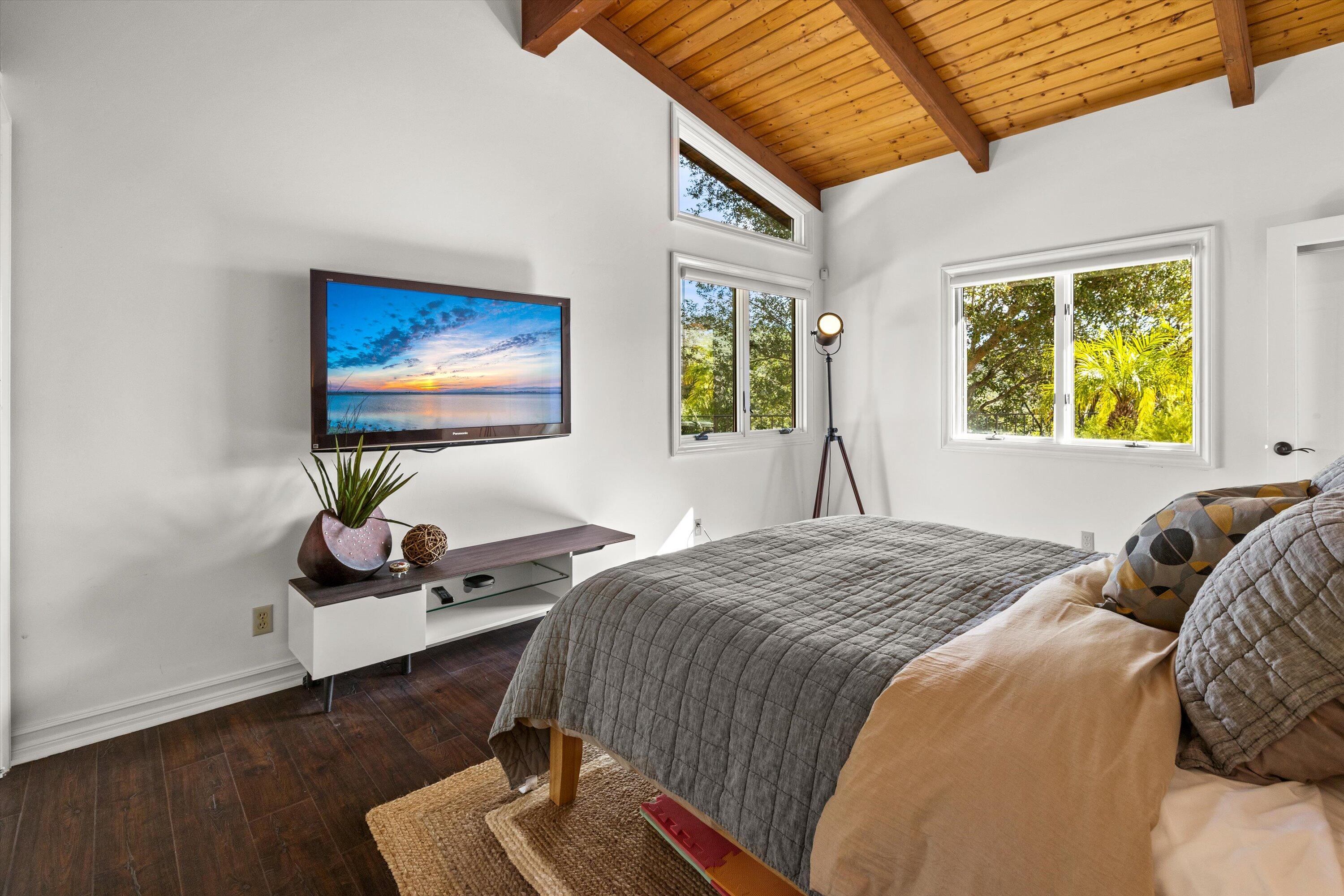 1260 Northridge Road Santa Barbara, CA 93105 - Photo 27 of 46 3rd Bedroom2_1260 Northridge