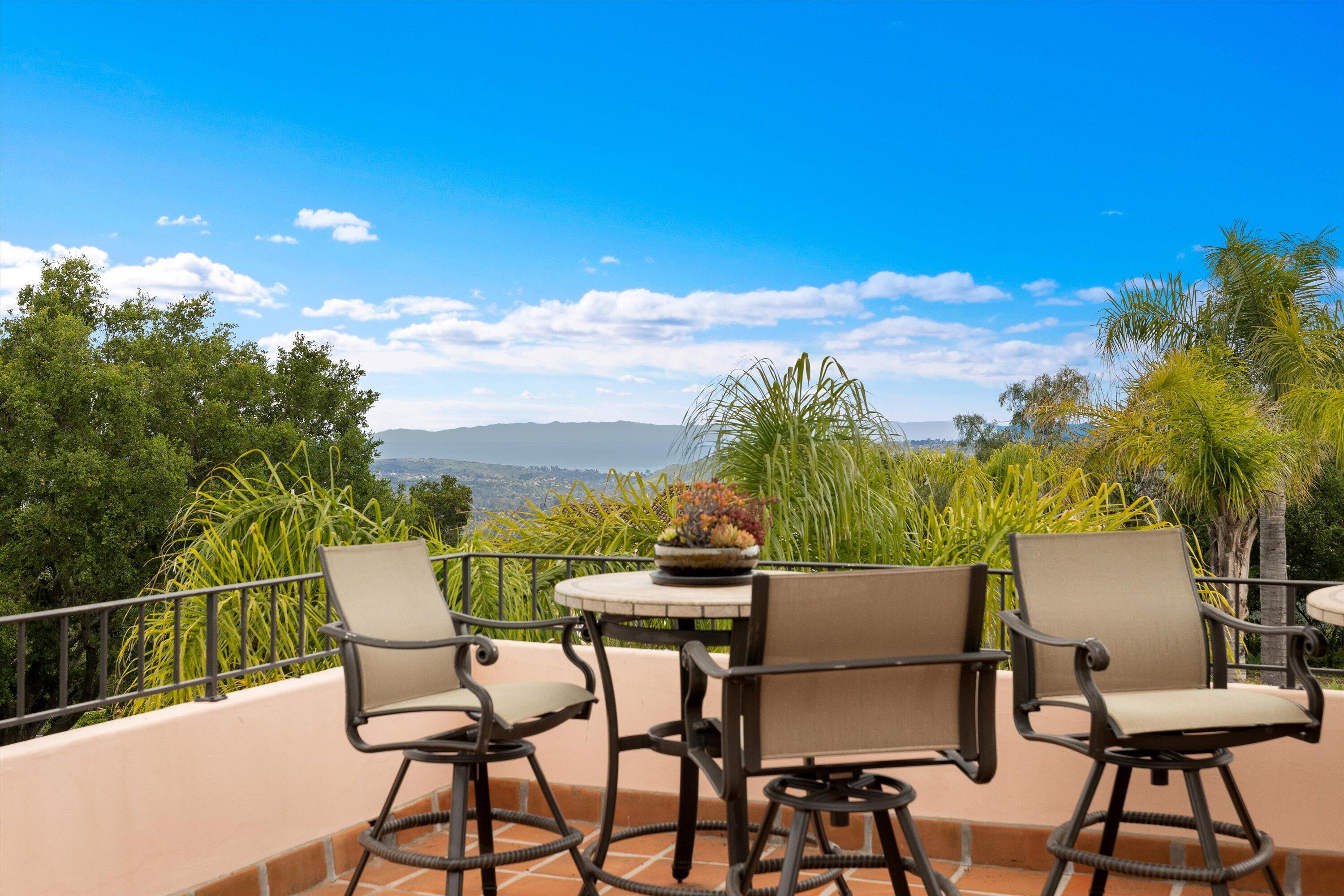 1260 Northridge Road Santa Barbara, CA 93105 - Photo 31 of 46 Outdoor Dining
