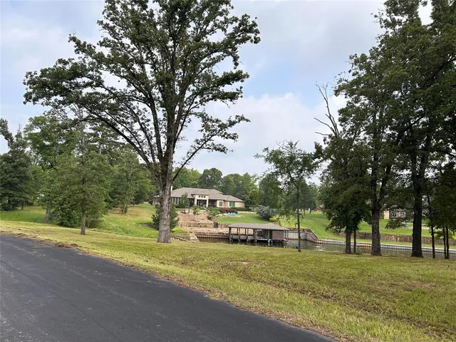 $350,000 | 21253 Jamison Drive, Chandler, TX 75758