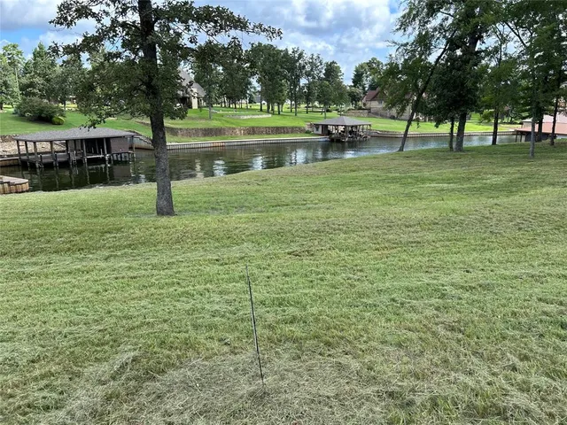 $350,000 | 21253 Jamison Drive, Chandler, TX 75758